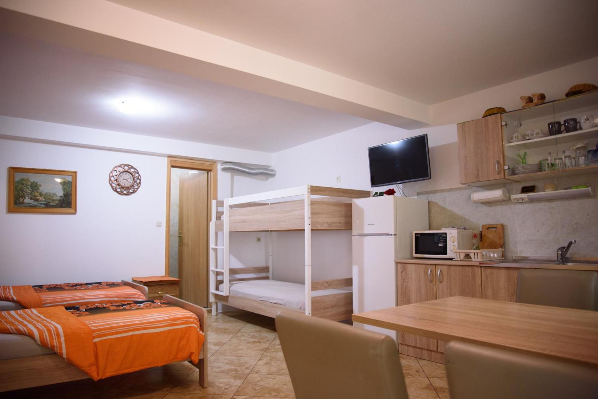 Apartments Cvitini Dvori Garjak Vrlika 外观 照片